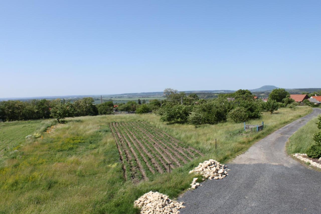 Vehlovice Apartments Melnik Luaran gambar