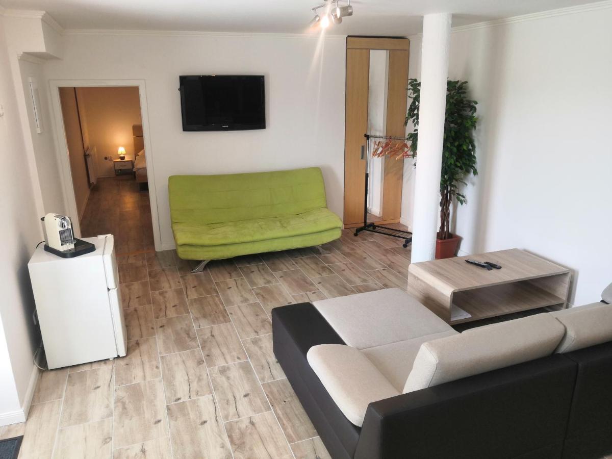 Vehlovice Apartments Melnik Luaran gambar