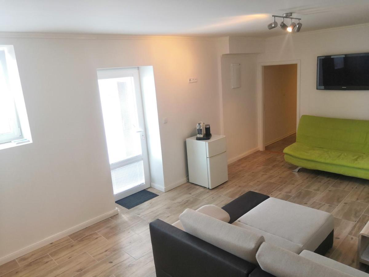 Vehlovice Apartments Melnik Luaran gambar
