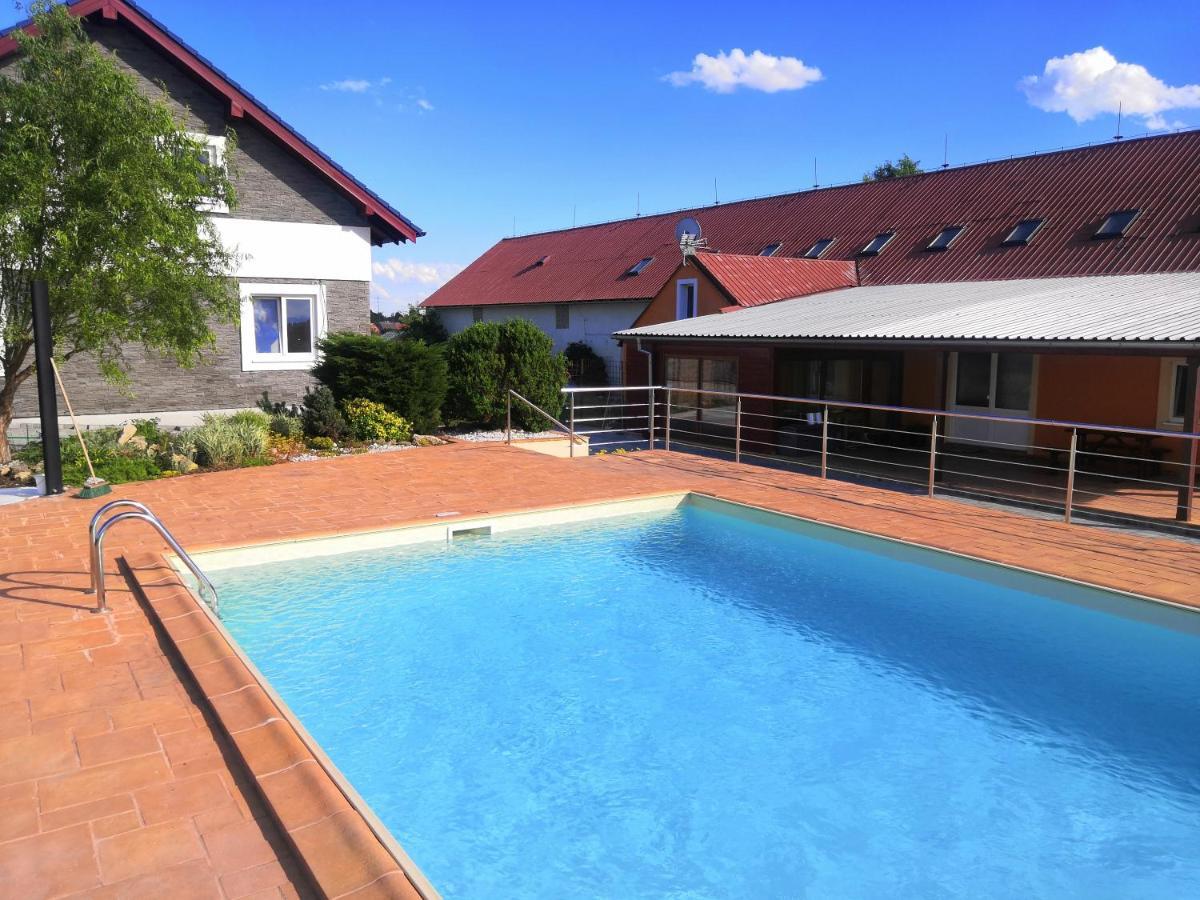 Vehlovice Apartments Melnik Luaran gambar