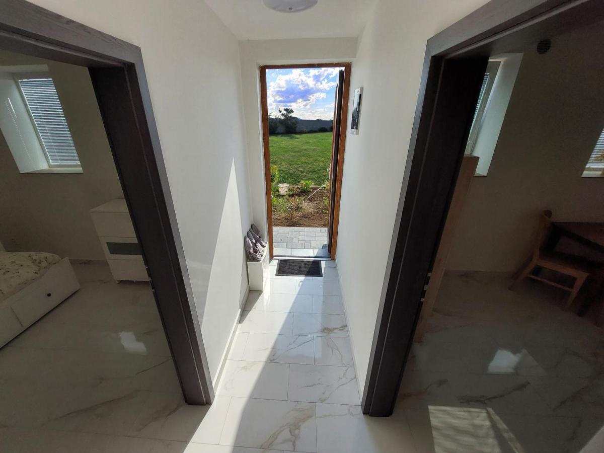 Vehlovice Apartments Melnik Luaran gambar