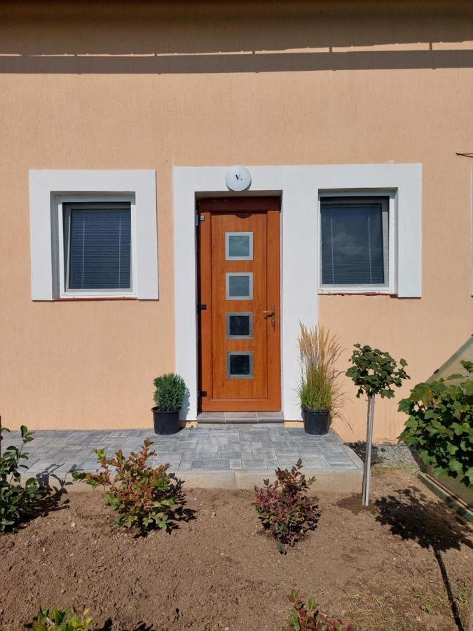 Vehlovice Apartments Melnik Luaran gambar